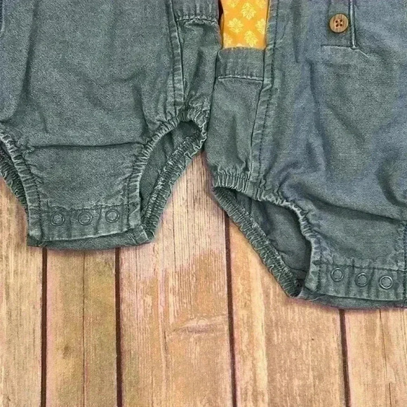 TWIN GIRL BUNDLE 💕 Adorable romper with yellow tee shirt - Picture 4 of 7